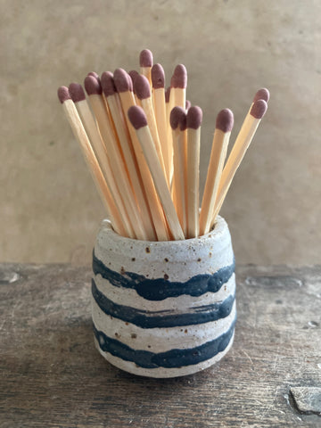 Striker pot - White and Charcoal stripes