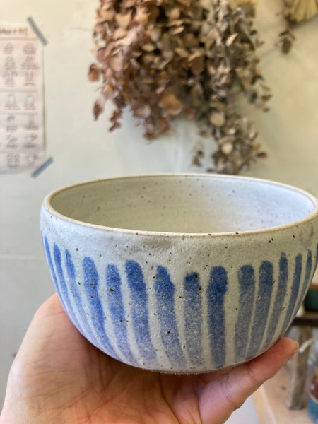 Medium bowl - white with blue stripes