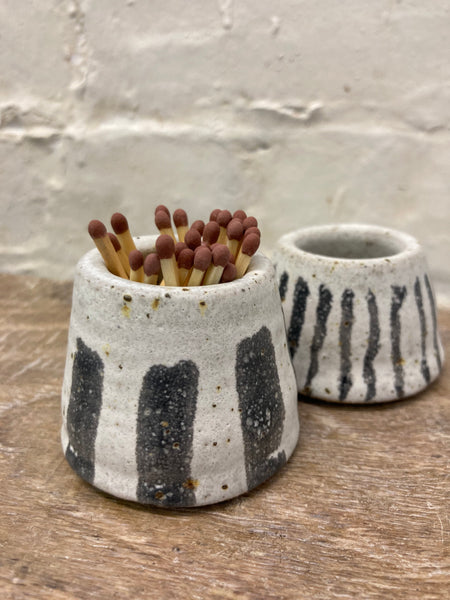 Striker pot - white and charcoal stripes