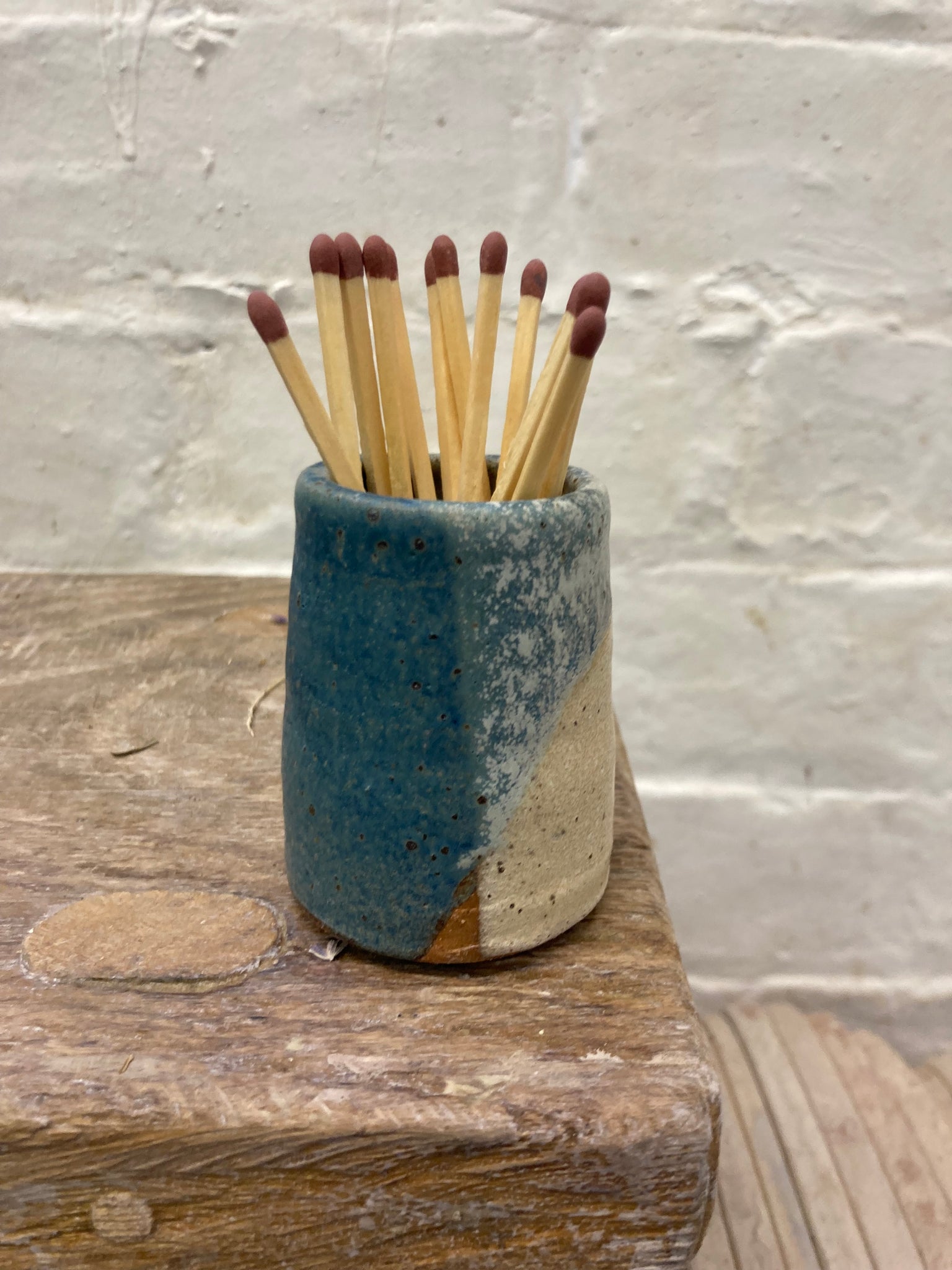 Striker pot for long matches -  teal and cream