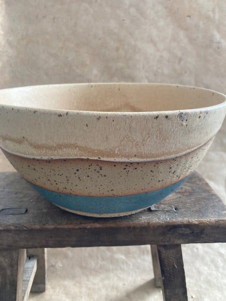 Large bowl in Shore