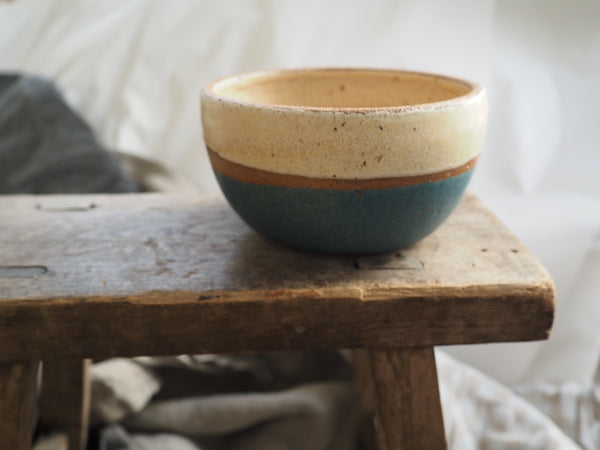 Medium bowl -Shore