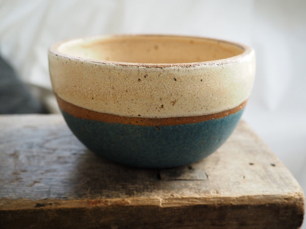 Medium bowl -Shore