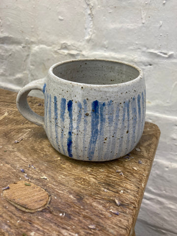 Mug - thin blue stripes