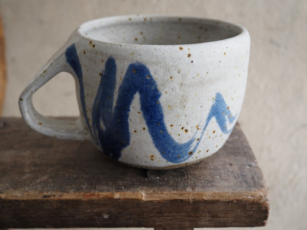 Large mug - blue wiggle