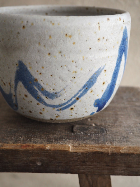 Large mug - blue wiggle