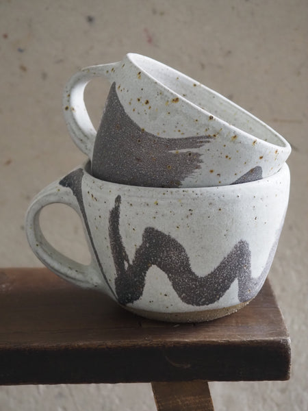 Large mug - charcoal wiggle